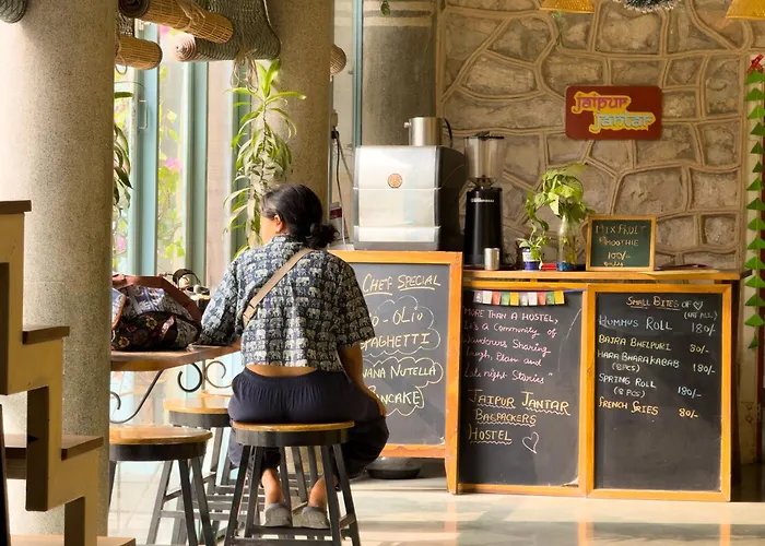 Jaipur Jantar Hostel